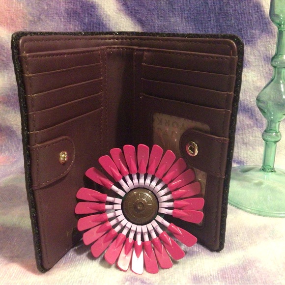 Kate Spade Bifold Wallet - Picture 13 of 14